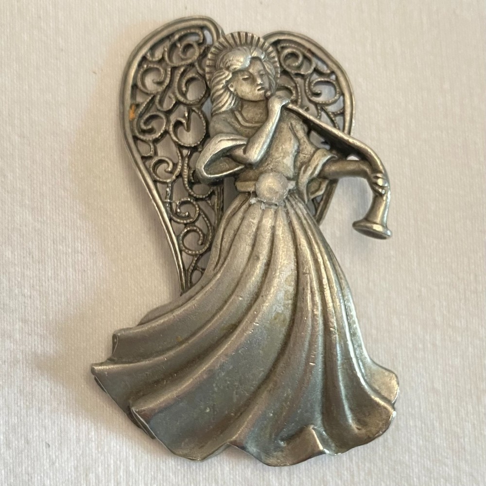 💎J J Pewter Angel Blowing Bent Horn Brooch
